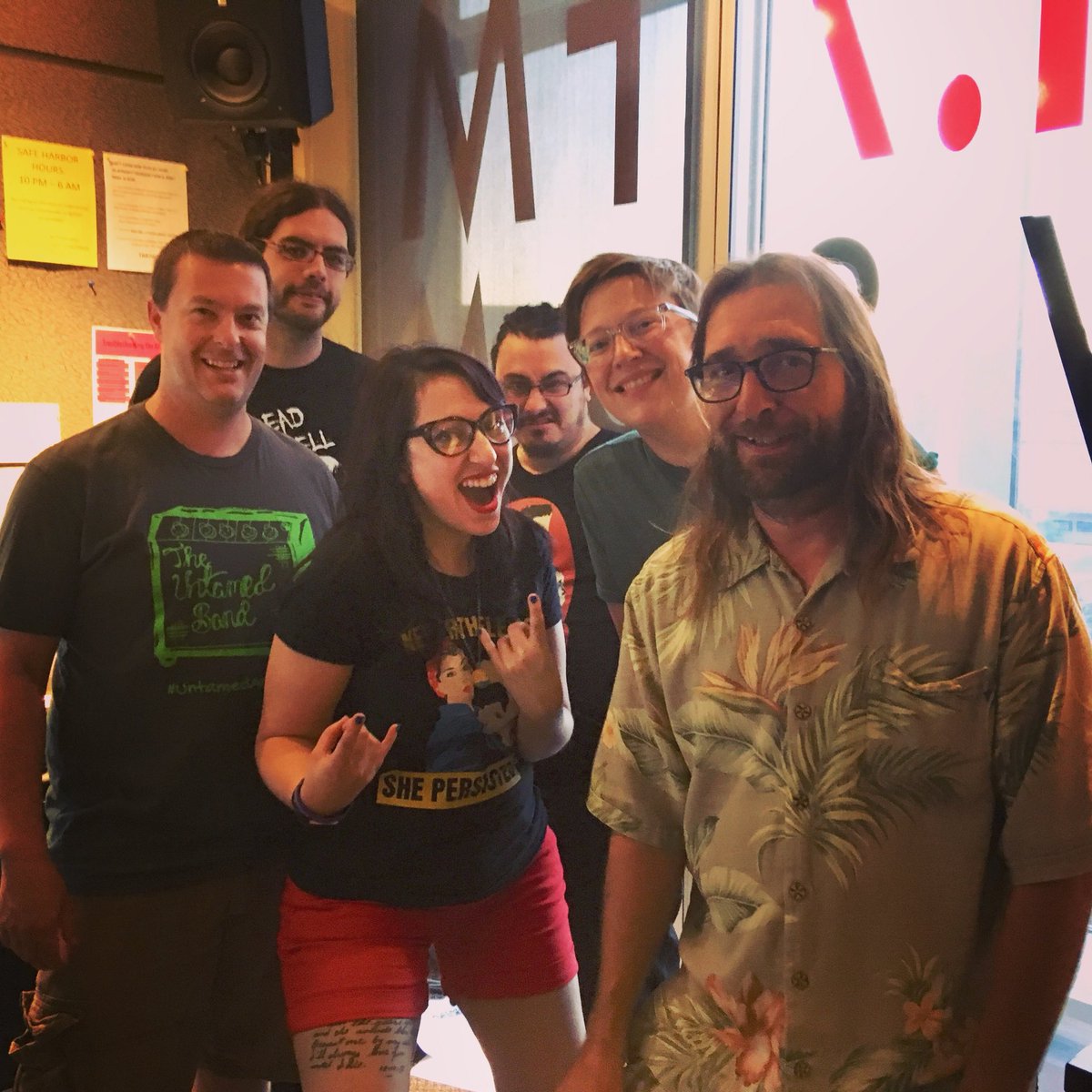 TheJimmyKShow's tweet image. Had a blast tonight on The Jimmy K Show with @CasketRobbery and @therealjoanis on @WSUM! 

#local #radio #music #madison #madisonwi #wsum #jennajoanis #casketrobbery #bemadison #rock #metal #musicians #madisonmusic