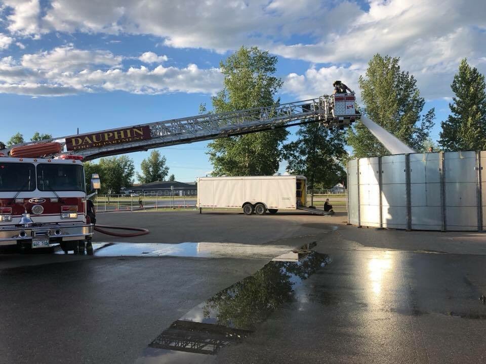 dauphin_ag's tweet photo. It’s set up day for the Flying Fools High diving show! HUGE thank you to @DauphinFire for helping us out! We can’t wait to see these flying fools! #dauphinfair2018 #dauphinmb https://t.co/kdjBfR8fYb