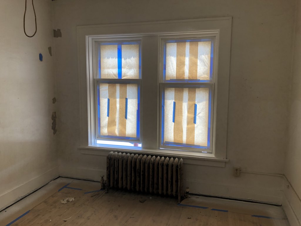 IAmPatrickB's tweet photo. I need @BelleBayouConst to come consult on this #1920 #Apartment in Ames! Loving the choices on #TheDeed so far https://t.co/e0q9QgZOsK