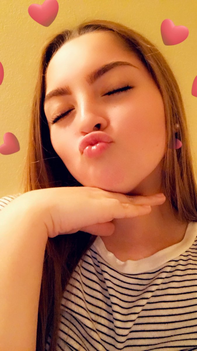 Bethney18's tweet image. Why does Snapchat always take the best pictures?!?... low key the filters 😂