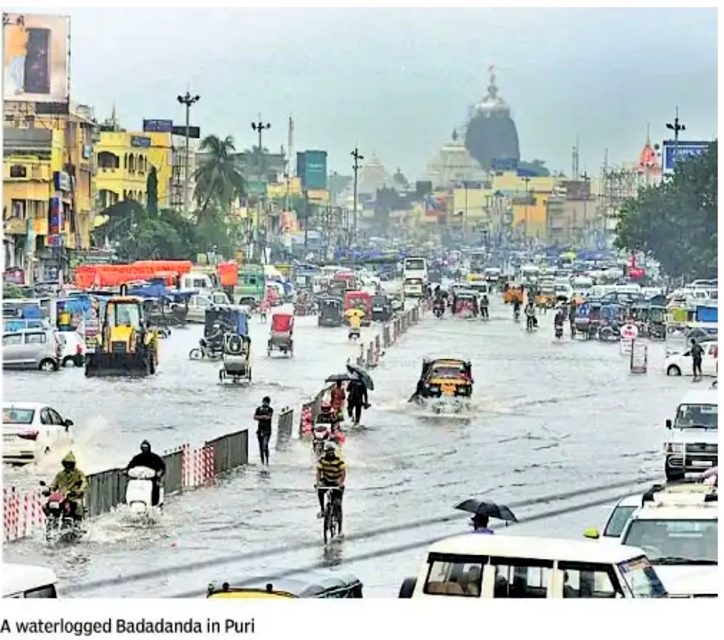_AnsumanRath's tweet photo. A Tale of Two "Tourist" Centres.
#MonsoonTwitter Puri & Konark. https://t.co/fb4D3E6gQD