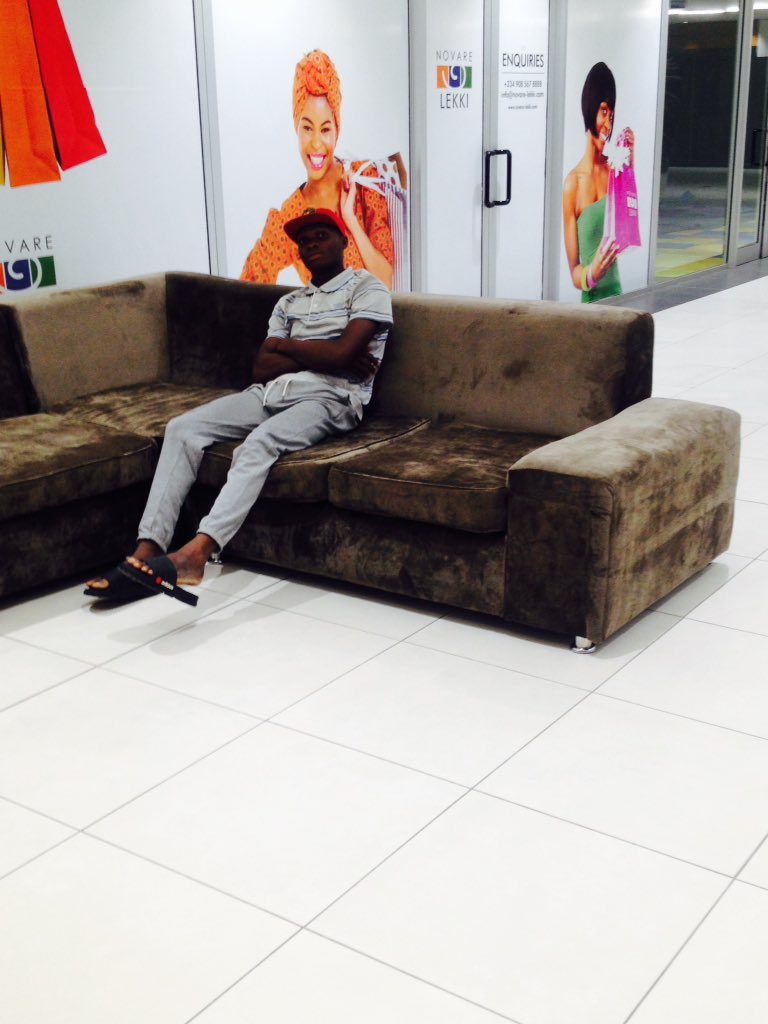 SamkingBird's tweet photo. I hustle everyday but I no that God is planing something for me  in heaven cos my niggas are waiting for my time https://t.co/uuZTjWLqYX