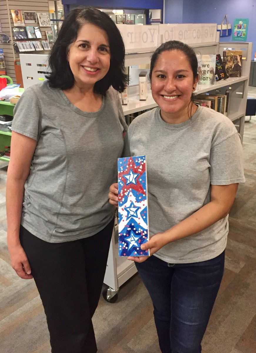 APL_TheShop's tweet photo. These beautiful finished #palletflags are ready to decorate with! #happy4thofJuly #MakersGonnaMake https://t.co/hIWZ1RQWJG