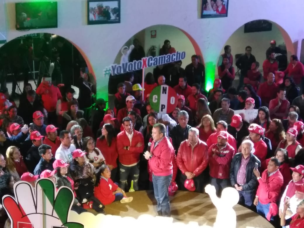 Region_3EdoMex's tweet photo. Gran cierre de campaña de nuestro candidato al Senado @CCQ_PRI en el CEN de Toluca. Gracias a todos por su asistencia y apoyo, no cabe duda que este 1° de julio vamos a ganar #YoVotoXCamacho https://t.co/2EtSlETyNd