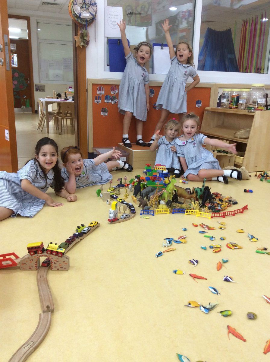 DBFFS2Turquoise's tweet photo. Wow! 'This is Super .day .world!' @DubaiBritish_FS #FS1Orange https://t.co/t77LNnhMot