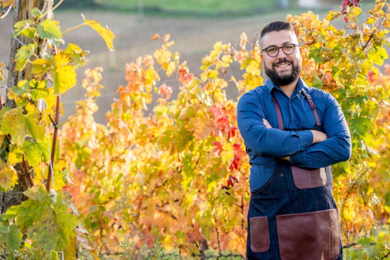 TrovinoIT's tweet photo. Parliamo di #CollineTeramane e #Montepulciano con Francesco Massetti: la sua storia e i suoi vini tra tradizione, territorio e botti in cemento.
https://t.co/2HEIw9oCa5 https://t.co/zMSdbQhmaW