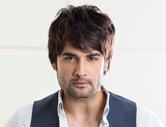 Here\s wishing the very handsome Vivian Dsena, a very Happy Birthday! 