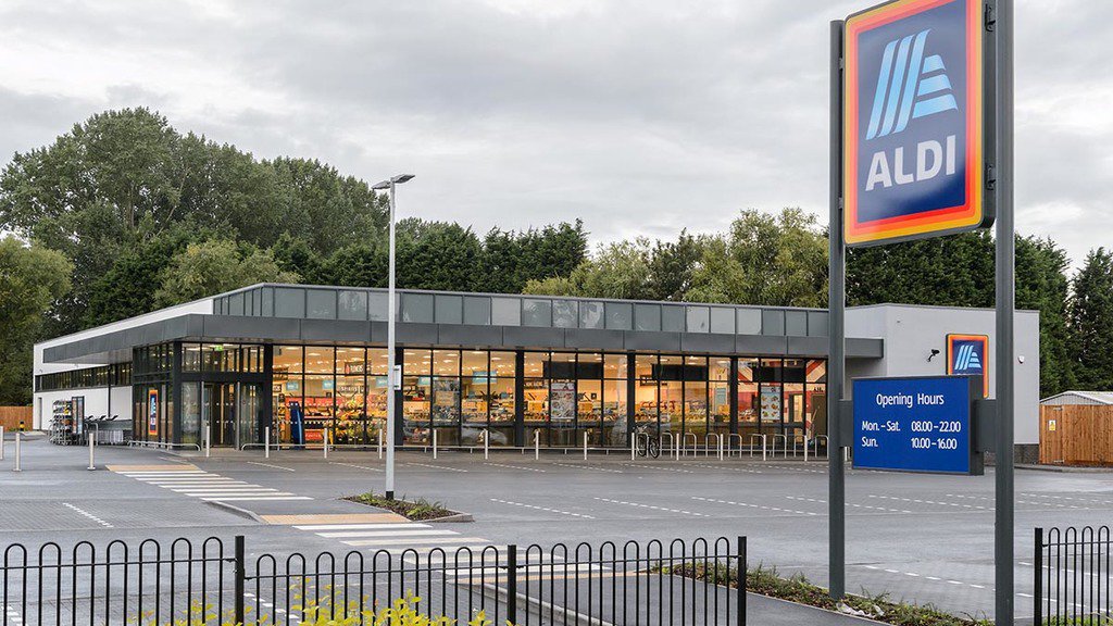 FarmersGuardian's tweet image. Squeezing suppliers not the key to low prices, says @AldiUK buying director

fginsight.com/news/top-stori…