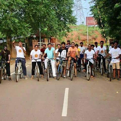 Vidyanipunage's tweet photo. #LifeAtSSU is a celebration..!! #SriSriUniversity where students not only excel in the knowledge of their domain but also stand tall in the corporate world, full of challenges &amp; get equipped to lead and serve the socity #JoinSSU https://t.co/8ZwYIxUcsa