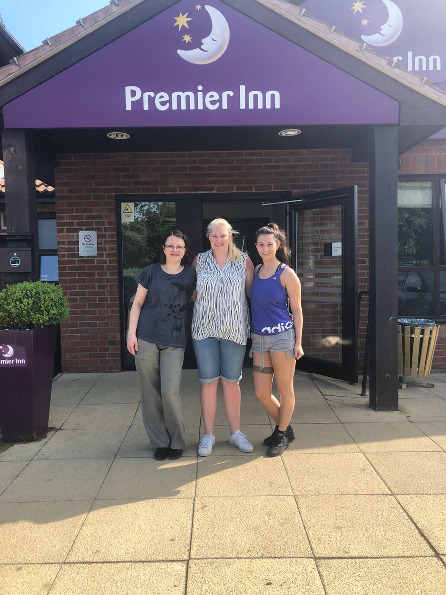 Amy Jolly tweet media