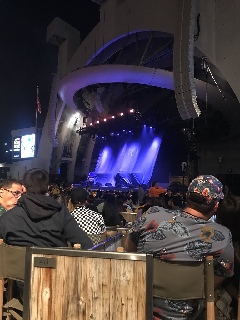 milkyymama's tweet photo. waiting for @PostMalone at the @HollywoodBowl 😍😍 https://t.co/prY19gbNDV