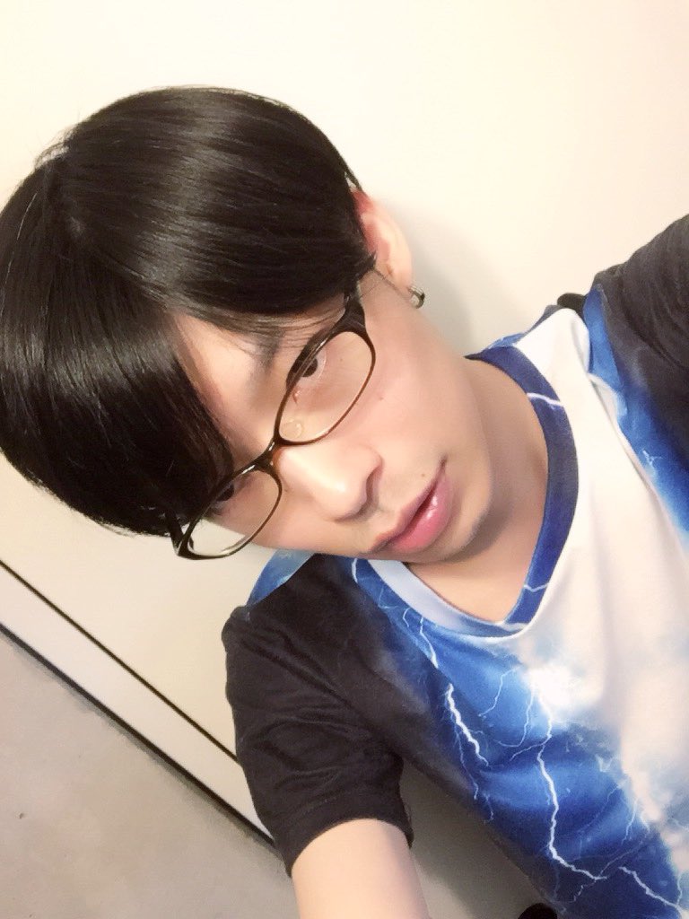 リモーネ先生の顔バレ写真や年齢 本名などwikiプロフ 彼女絡みで炎上の過去も
