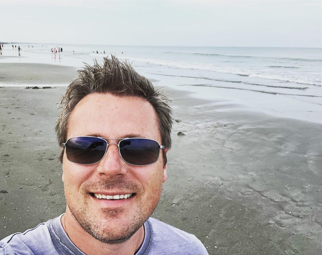 @steve_gilliss of <a href="/guitars4VETSCan/">Guitars 4 VETSCanada</a> &amp; <a href="/wwmv_inc/">WWMV Inc</a> presents Rock Recording of the Year, w nominees <a href="/KaneIncognito/">Kane Incognito</a> On The Frontline <a href="/theroyalfoundry/">The Royal Foundry</a> @waresmusic <a href="/WhaleandtheWolf/">Whale and the Wolf</a>, sponsored by .<a href="/1003TheBear/">100.3 The Bear</a> This guy LOVES the rock, and is a killer guitarist himself!  Thanks Steve!