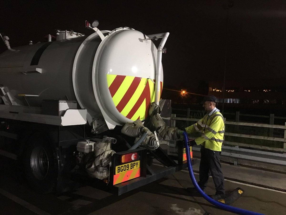 It's been a busy night for our tanker crews as they helped keep customers on supply by injecting water directly into our pipes
