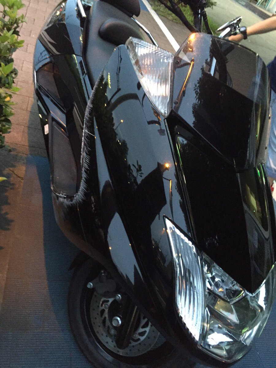 Xs42Jf's tweet photo. マグザム売ります
走行は約22000
自賠責は今年の7月まで
左右コケ傷あります
エンジン好調！走行に問題はないです
改造点は特になにもありません
12万です
早期取引出来る人は10万にします
取りにこれる人も10万にします
東京、神奈川ぐらいなら届けに行けます
値下げするかもです
dmください！ https://t.co/pMxEaJaEIW