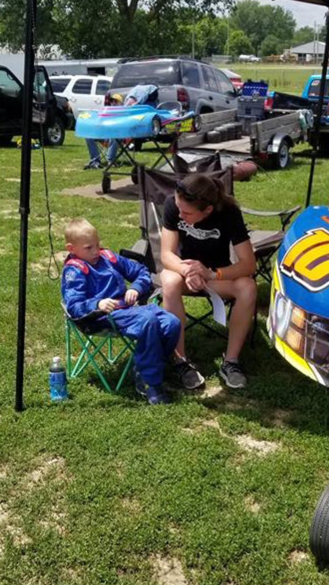 McKennaHaase's tweet photo. Had a great time coaching 7 year old Haydyn Lain on business, life, and racing this past week with CRD at Quad Cities Kartway. #compassracingdevelopment https://t.co/KcdLSj7sON