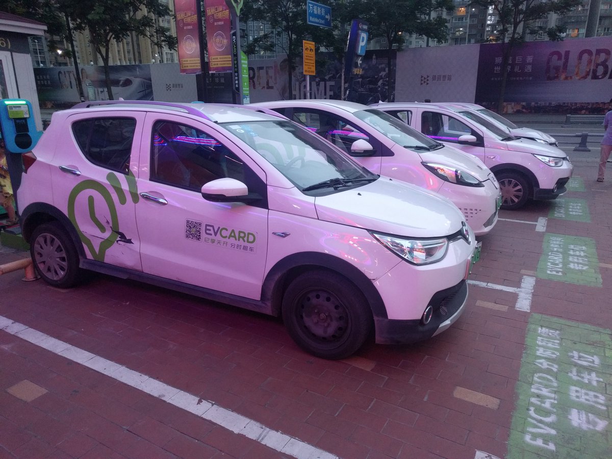 drchrischerry's tweet image. China's #electromobility revolution is well underway. In 5 minutes you can see an #ebike, e-trike rickshaw, e-trike freight vehicle, #microEV, e-#bikeshare, e-#carshare, e-car, e-delivery truck. All vehicle classes and uses already well represented, starting with humble #ebike.