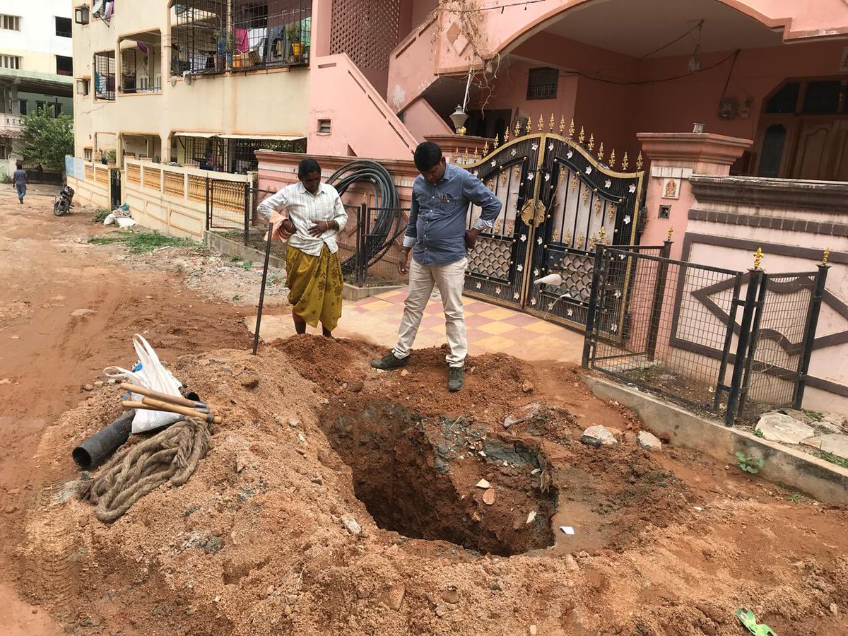 ⁦<a href="/MDHMWSSB/">K Ashok Reddy, IAS</a>⁩ ,⁦⁦⁦<a href="/HMWSSBOnline/">HMWSSB</a>⁩   Sir inspection of leakage work on 200mm dia hdpe feeder main <a href="/hemanagar/">Hema Nagar</a> colony under Boduppal section
