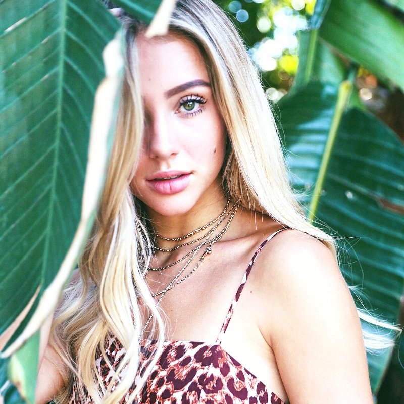 AugustineRPG_'s tweet image. Charlotte (Charly) Jordan

- 21 ans 
- Sorcière
- Têtue et protectrice 
- @Harry_rpgfrdbbt