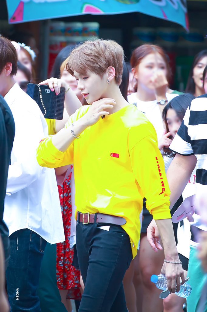 marschaos09's tweet photo. @poizxc001 @Danik99397360 @pinkhairguy @mongk54321 @LRUjxStpz02nDFZ @wannaone1_mama @dandandanik @jtbclove 노란 옷 찰떡 콩요 #강다니엘 https://t.co/1CW9LixCM4