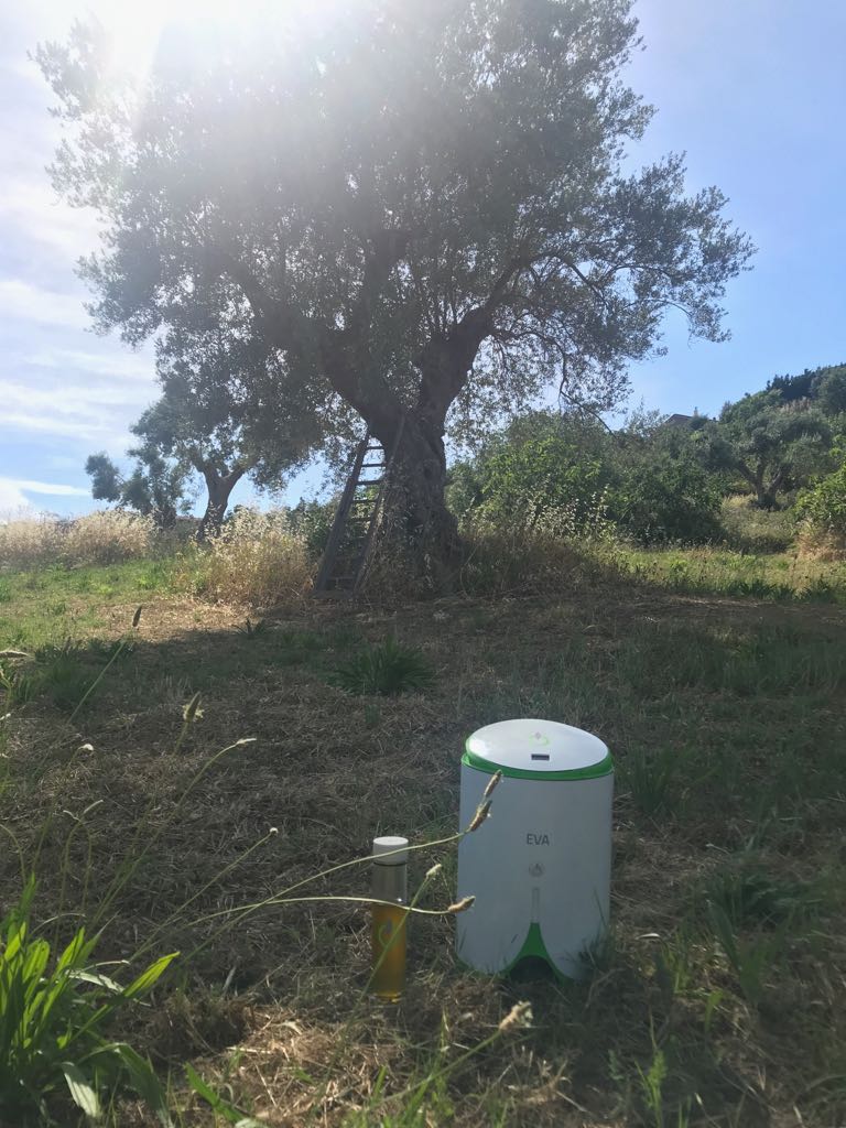 Grazie <a href="/antoDNon/">Antonella Di Noia</a> ! è stato un piacere conoscerti e raccontarti la storia di #Eva, la prima #nespresso dell'olio d'oliva pronta ad entrare nelle cucine degli Italiani! <a href="/startupitalia/">Startup Italia</a> 
startupitalia.eu/93486-20180627…