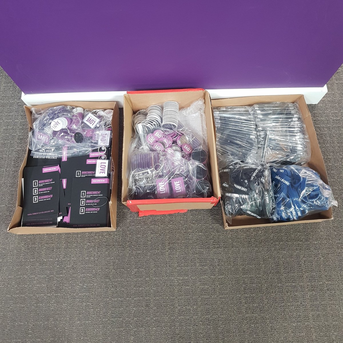 thiukorg's tweet photo. Help Us Raise Awareness With Our Free #lovedoesnthurt Campaign Items https://t.co/YGUtVfndOn … (SUMMER CAMPAIGN......) https://t.co/bOdVPDp5rO