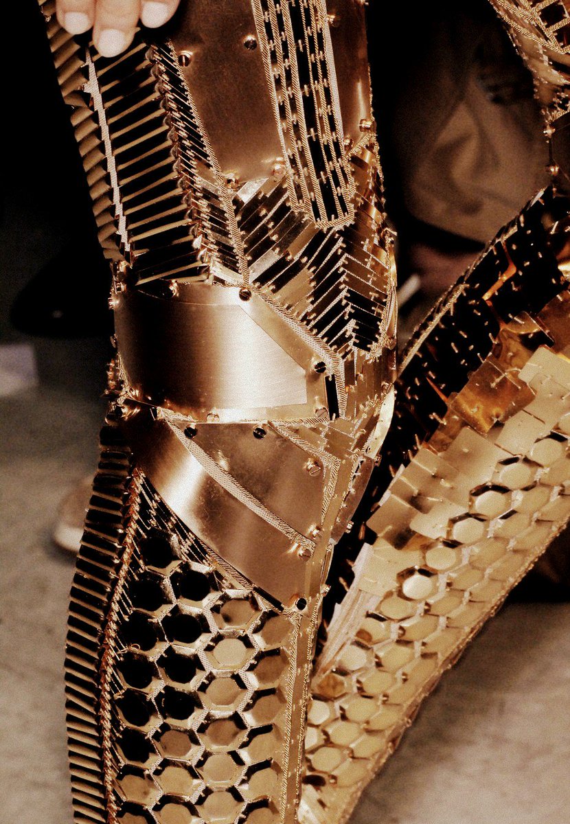 Inmersión Unir gusano Adrienne Mayor en Twitter: "#Robot leggings Balenciaga https://t.co/l1Ortw1fQE" / Twitter Inmersión Unir gusano Adrienne Mayor en Twitter: "#Robot leggings Balenciaga https://t.co/l1Ortw1fQE" / Twitter