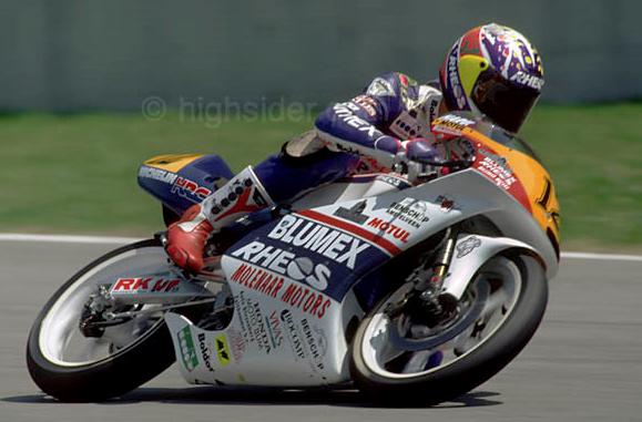 バイクレースはドラマより面白い 今でもヨーロッパ 特にオランダ では有名人でvip待遇なのでしょうね 日本に戻ると4大メーカーのお膝元なのにさみしいですね バイクレースはドラマより面白い 今でもヨーロッパ 特にオランダ では有名人でvip待遇なのでしょうね 日本に戻ると4大メーカーのお膝元なのにさみしいですね