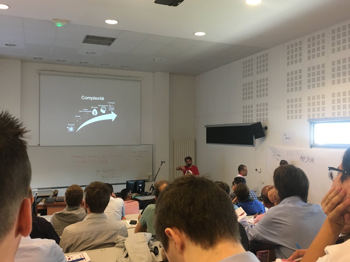 dolmentech's tweet image. Keynote Le projet aristote #agilelaval présenté par @steeveevers 
« Quel est l’interet d’apprendre pour apprendre ? »