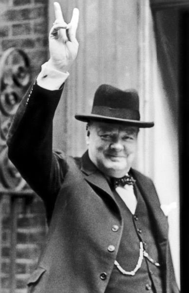 Enough of all this defeatist bullsh*t about England playing to lose tonight to avoid Brazil. 
You think Churchill ever deliberately lost a battle to win a war? 
If we beat Belgium, nobody will want to play us - including Brazil. 
Fire your lions up, Mr Southgate. 🔥🔥🔥