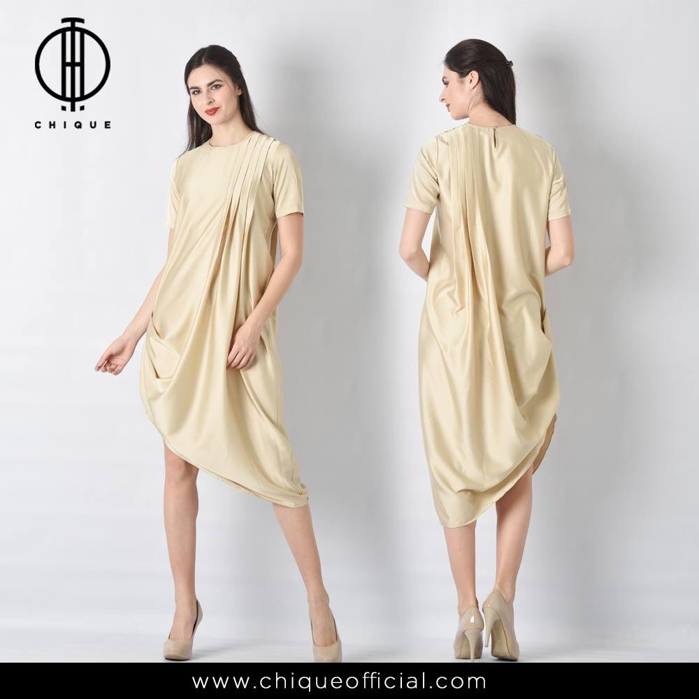 chique_studio's tweet photo. If it is not different, its not you.
Shop the look at https://t.co/aBF6THLFVC
#Chique #GoChic #Spring #SummerFeels #Elegant #Womenfashion #lifestyle https://t.co/9jZEQZIeoR