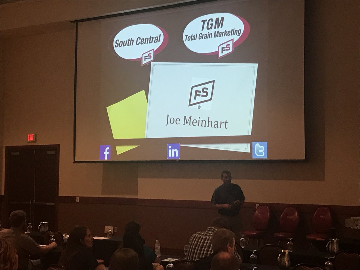 217BrianH's tweet image. Joe Meinhart kicking off day 2 of the GROWMARK PF Conference. Good to get a GM view on technology. #GMKprecision #mifield #GROWMARK
