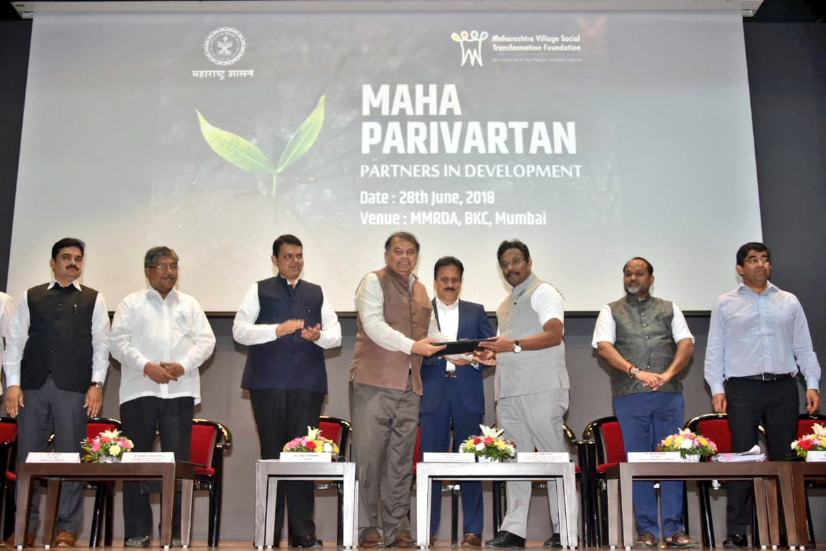 CMOMaharashtra's tweet photo. CM @Dev_Fadnavis at MoU signing ceremony of GoM with various Foundations,Philanthropists&amp;Corporate Social Responsibility partners at MMRDA,Mumbai.Ministers Chandrakant Patil,Vinod Tawde, Girish Mahajan,Ram Shinde,Dr Deepak Sawant,Mahadev Jankar, Sambhaji Nilangekar Patil present. https://t.co/xxhXu6utBS