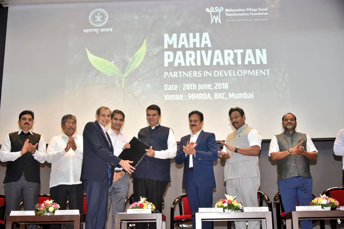 CMOMaharashtra's tweet photo. CM @Dev_Fadnavis at MoU signing ceremony of GoM with various Foundations,Philanthropists&amp;Corporate Social Responsibility partners at MMRDA,Mumbai.Ministers Chandrakant Patil,Vinod Tawde, Girish Mahajan,Ram Shinde,Dr Deepak Sawant,Mahadev Jankar, Sambhaji Nilangekar Patil present. https://t.co/xxhXu6utBS