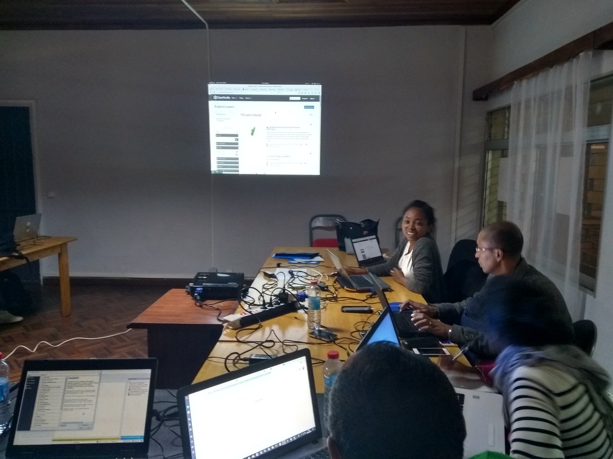 nicolas_chavent's tweet photo. #ActionOSMMadagascar2018 training #GIS #OSM #opendata @geonode @humdata #HDX @qgis #InaSAFE for crisis preparedness/response disaster risk reduction #DRR with @fanevanjanahry (@OSM_Mg) for 13 #research #development #humanitarian actors
#LesLibresGeographes #Francophonie #Map4mg https://t.co/lkrrR5KC0l