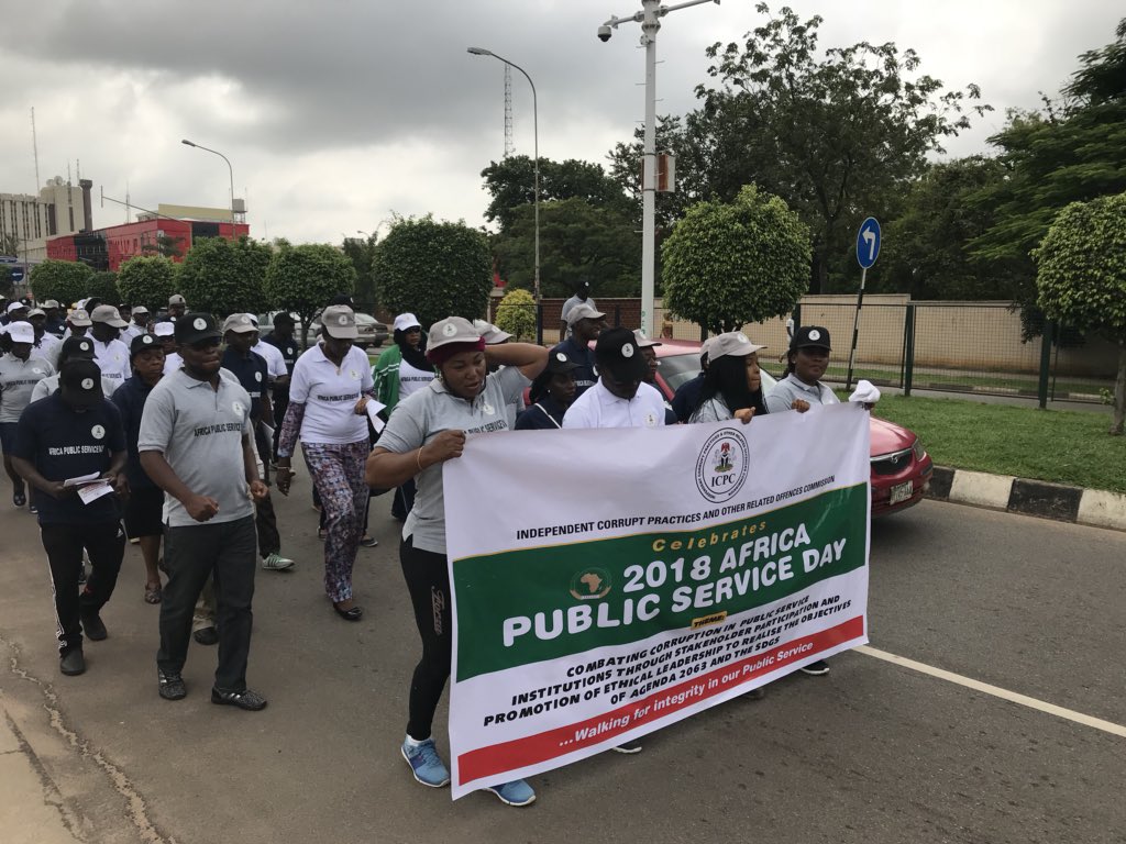 icpcnigeria's tweet photo. Today we walked to commemorate the 2018 Africa Public Service Day. #IntegrityWalk https://t.co/X91ukGK08I