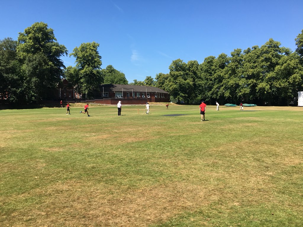 Game 3 v @FallibroomePE 

Fallibroome - 39/2 off their 7 overs
All Hallows - 40/1 off 2.3 overs 

Solid performance from the opening pair again another retirement for <a href="/zacsmithh_/">Zac Smith</a>  and a 14* for @Coombesyavfc