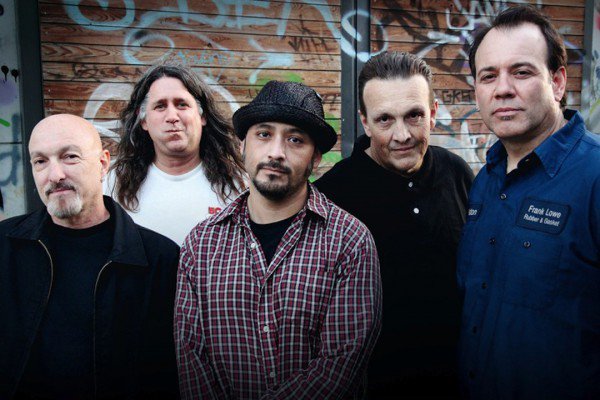 Punknews tweet picture