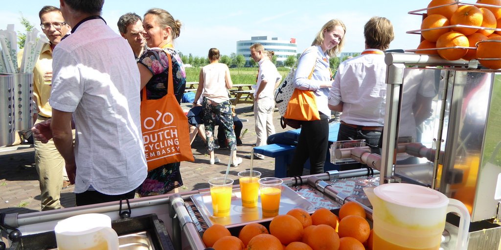 Event at <a href="/Cycling_Embassy/">Dutch Cycling Embassy</a>. Many bicycle professionals - and solar juice lovers. We enjoyed it!