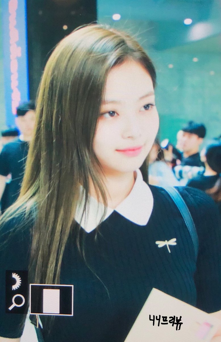 JENWONDER_COM's tweet photo. 180628
#BLACKPINK 
#블랙핑크 
#JENNIE 
#제니 https://t.co/4nu1MykaaY