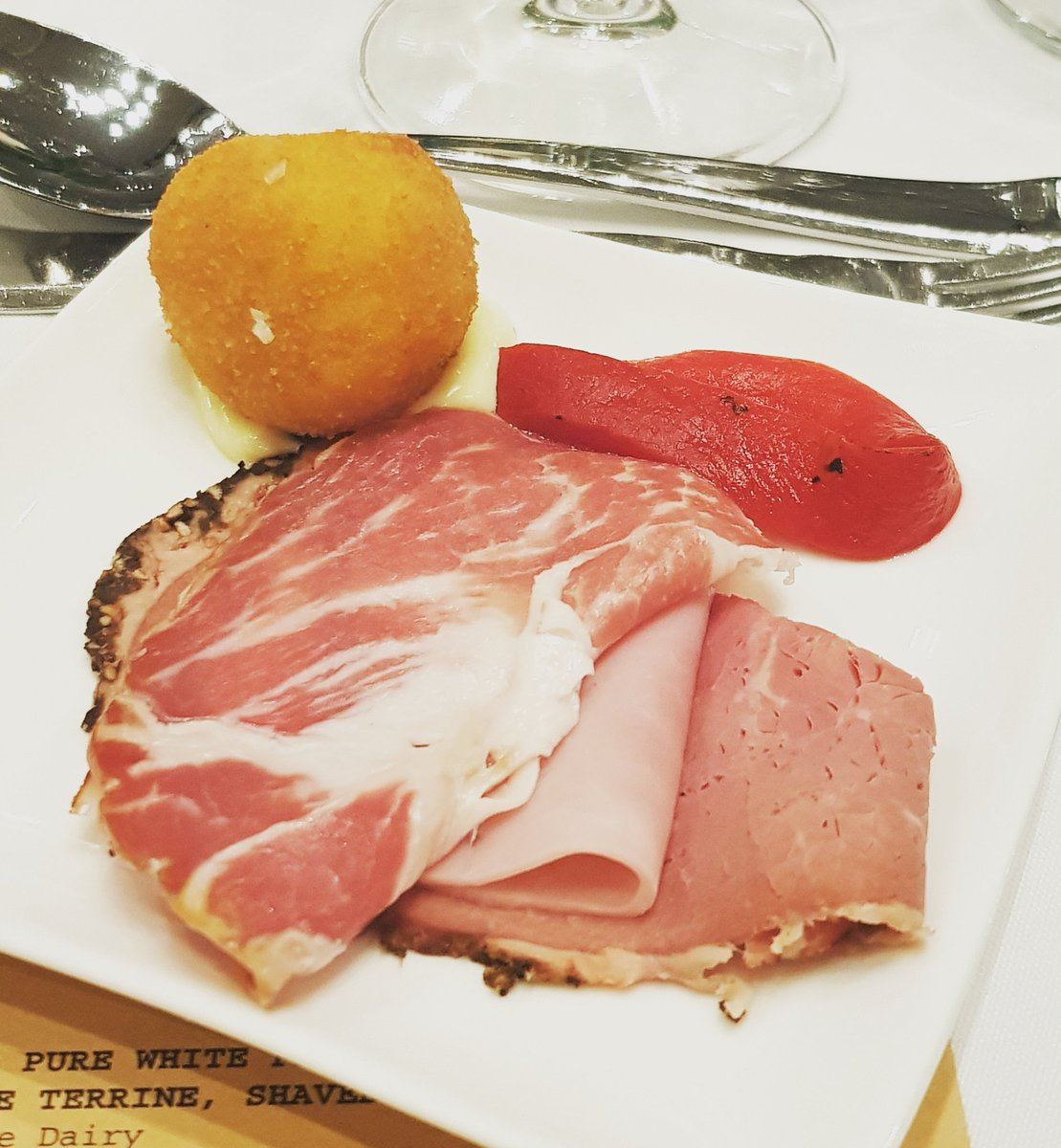 HeartofVIC's tweet photo. Our antipasto for the evening - Mount Zero Olives, Milawa King River Gold &amp; Saffron Arancini, Bertocchi Smallgoods @MountZeroOlives @milawacheese #heartofvic @RAS_Vic @VicFarmers https://t.co/489wM88MLe