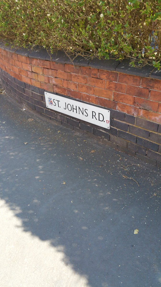 HarborneWMP's tweet photo. Pcso Moore conducting street engagement on and around St John's road, Harborne. #communityengagement #wholestone https://t.co/V1UzxnNhXF