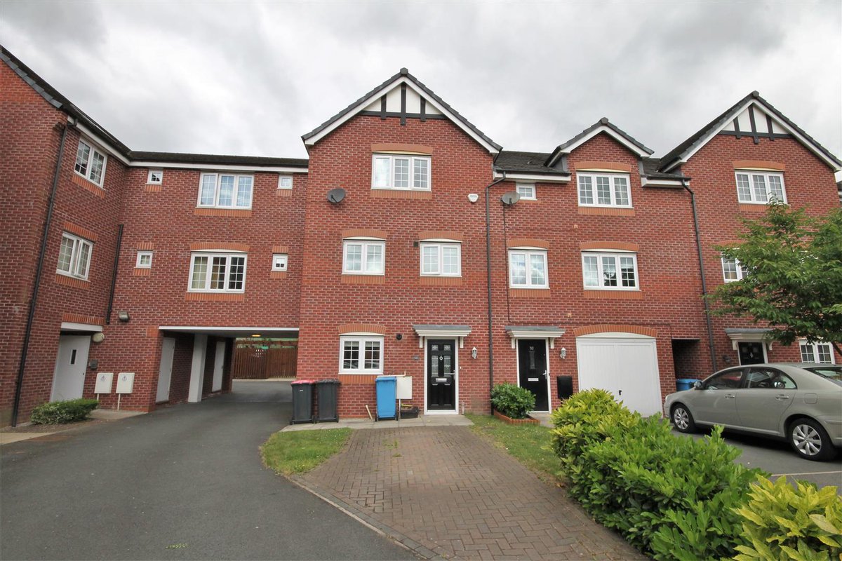 Living Quarter tweet media