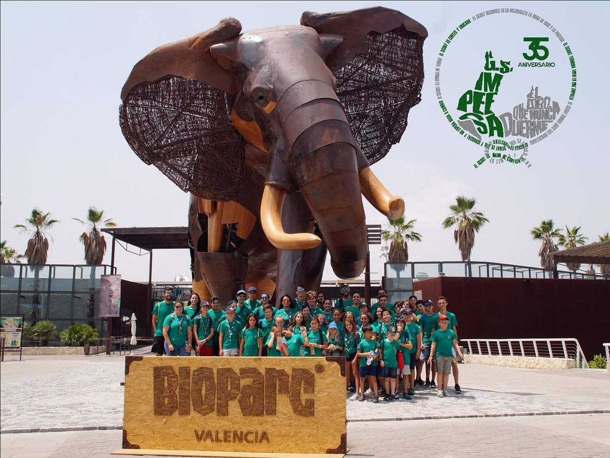 scoutsimpeesa's tweet photo. Este martes nos fuimos a Valencia de salida de grupo en la que disfrutamos por la mañana de una visita por Bioparc conociendo la principal fauna africana y por la tarde la pasamos en el parque Gulliver. #impeesarules #35aniversario #salidagrupo #Valencia  #bioparcvalencia https://t.co/DIRdu15ZXo