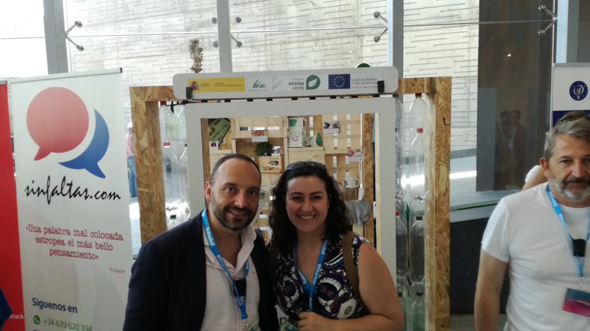 emprendeverde's tweet photo. El equipo de @enisa, socios estratégicos de la #RedEmprendeverde, está presente en #MSAlcobendas apoyando la financiación de #emprendedores. https://t.co/XsrRPhKZq6