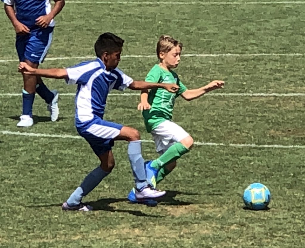JorgeBernalL's tweet photo. Tercer partido del Alevín A del @ADAlcobendas en la fase de grupos del @torneodesafio #ACSports con victoria por 4-0 frente al @JuventudMadrid1 https://t.co/8gKku48TzK