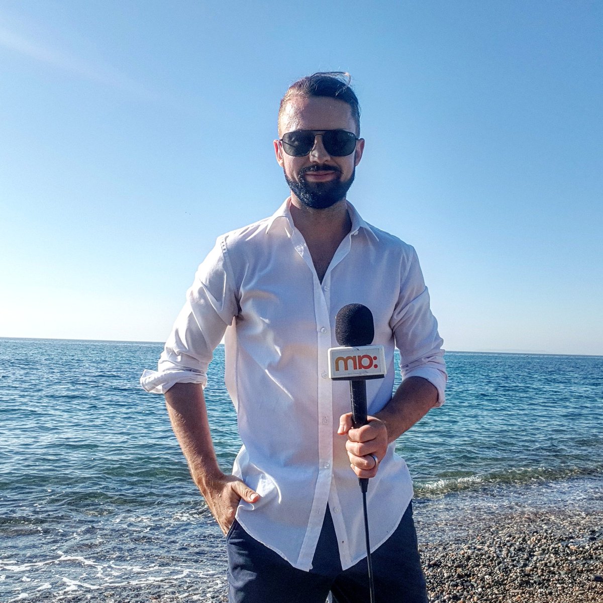 This Friday morning 29th June; I'll be live from the prom in BRAY Co.Wicklow from 7 to 10.30AM on @IrelandAMTV3...pls come along with family, friends, pets, picnics etc fun, frolics &amp; a sea swim. Any musicians too drop me a DM📺☀️🌡🇮🇪☺