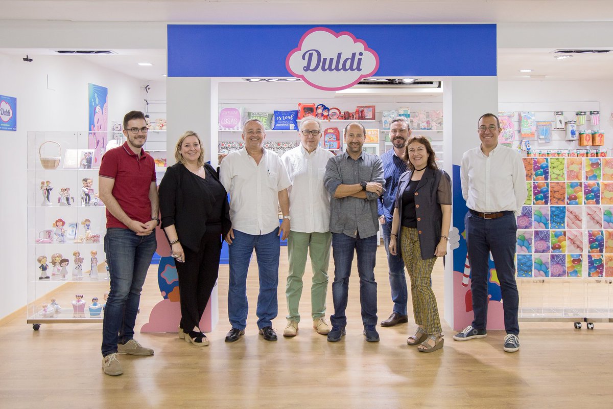 Foto de famĺlia de <a href="/franquiciacat/">Franquiciacat</a> a @DISGOL #franquciadors