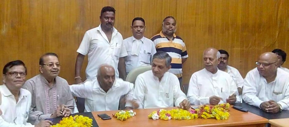 Kunvarji Bavalia skips meeting of Congress MLAs called by State party incharge Rajiv Satav