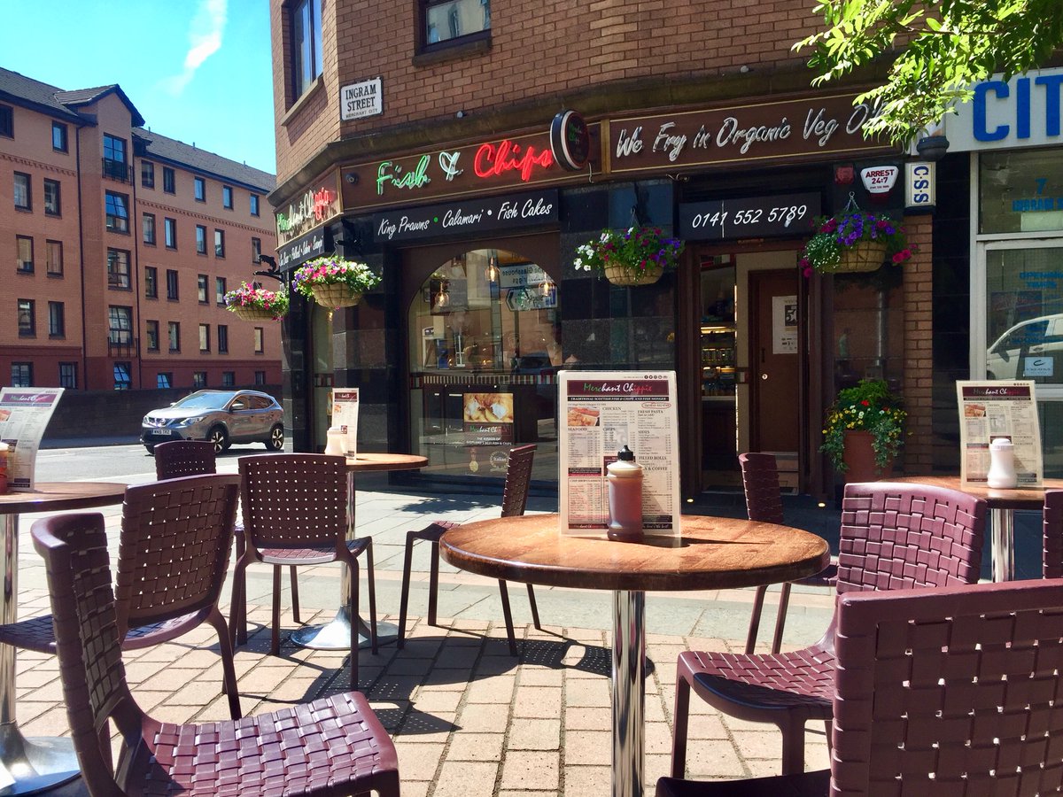 On the hottest day of the year, we will still be enjoying a great fish &amp; chips!
Al fresco of course! 😉😋

🐟🦐🐙🍟🍔🍗🍝

📍155 High Street, Glasgow
Open til midnight on Thursdays 🌝

#bestfishandchips #awardwinning #lunchtime #cookedtorder #citycentre #visitscotland